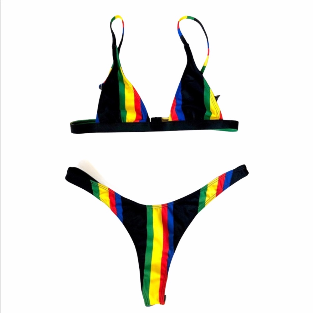 [Ris-K] Two Piece Island Vibes Bikini - Picture 2 of 7